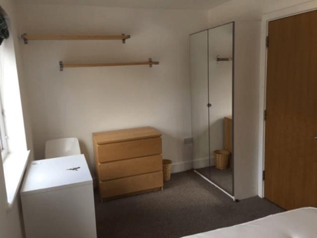 Room for rent in Cat Hill