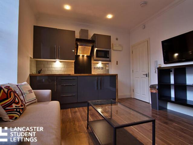 Room for rent in Bare, Lancashire