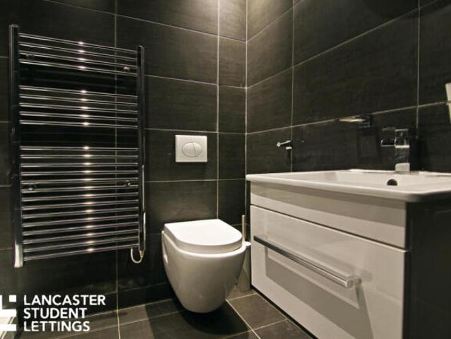 Room for rent in Bare, Lancashire