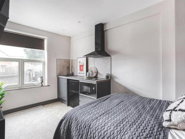 Room for rent in Cat Hill