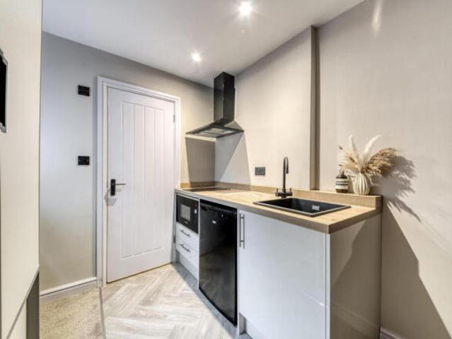 Room for rent in Eton