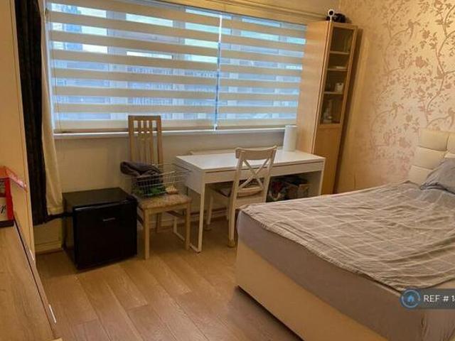 House for rent in Sutton