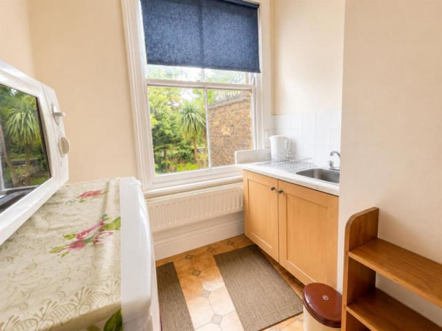 Room for rent in Cat Hill