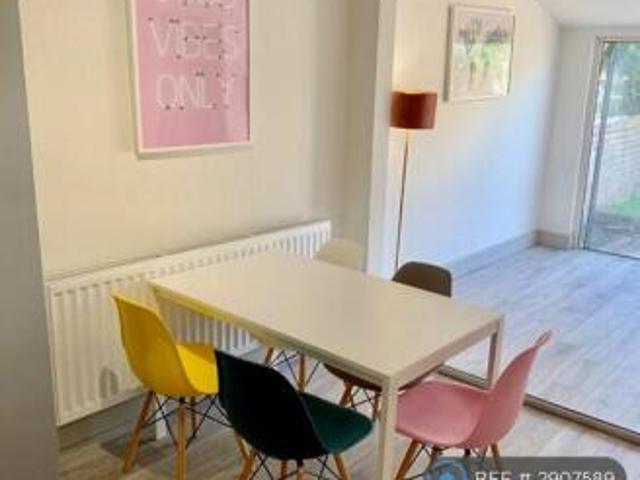 Room for rent in City Of Portsmouth