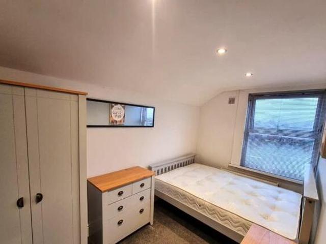 House for rent in Wrenthorpe, West Yorkshire