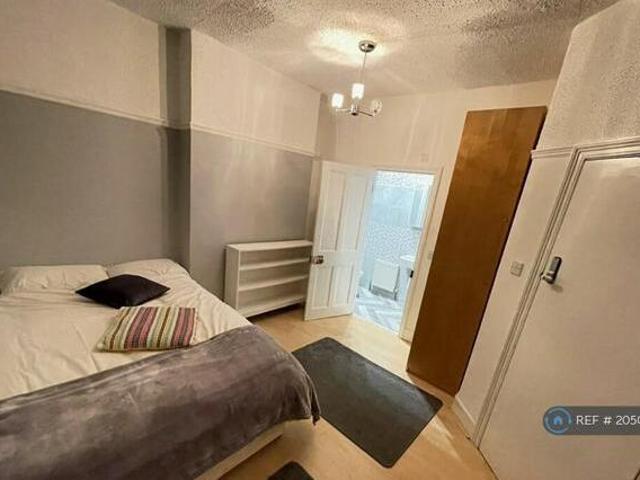 House for rent in Surrey