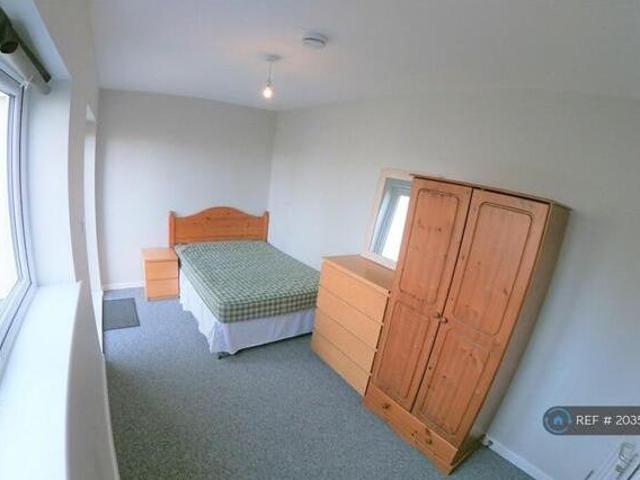 House for rent in Kings Hill, Colliers End