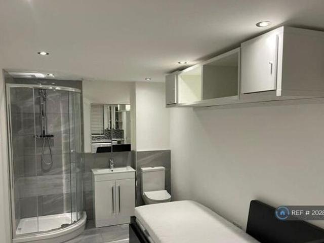 House for rent in Lyons, Greater London