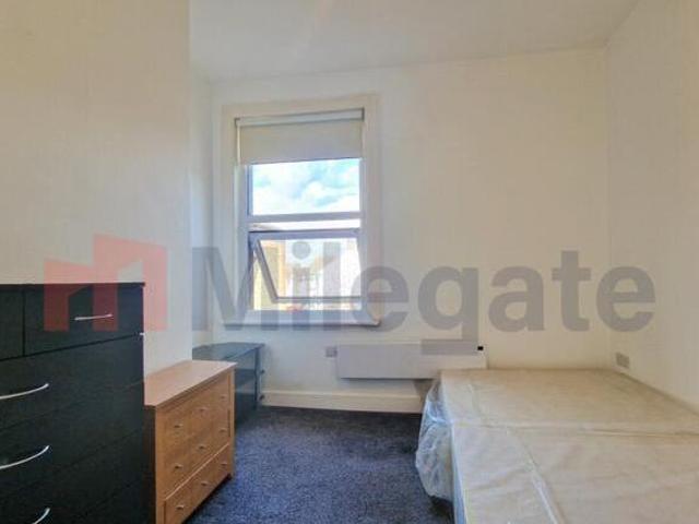 House for rent in Lyons, Greater London