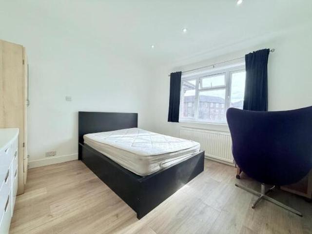 Room for rent in Cat Hill