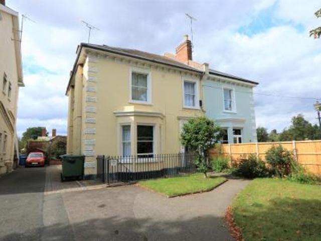 Room for rent in Milverton, Green Close