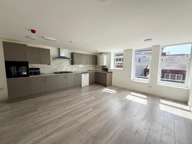 House for rent in Joiner's Square, Hanley