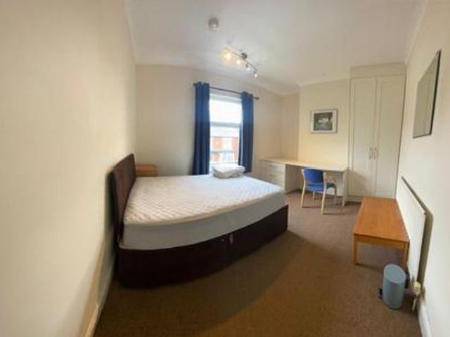 Room for rent in Poolfields, Newcastle-under-Lyme