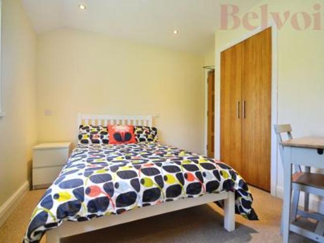 Room for rent in Whitehill Estate, Cambridge