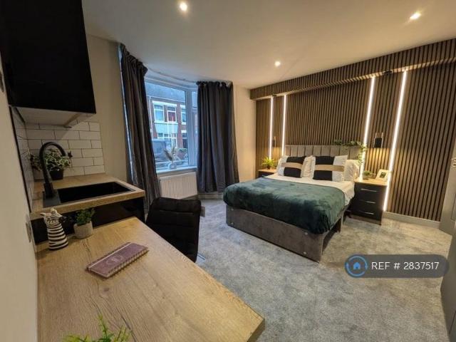 Room for rent in Coalville, Leicestershire