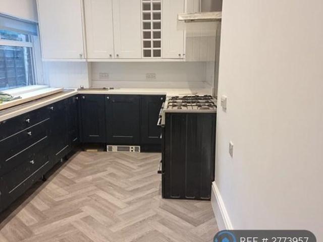 Room for rent in Greenheys, Greater Manchester