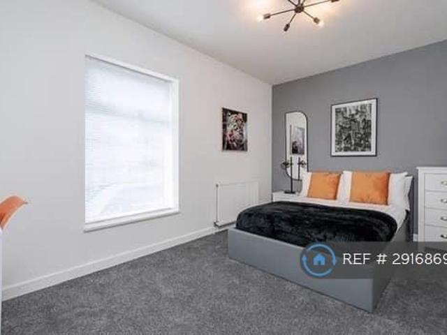Room for rent in Heaton, Lee Bank