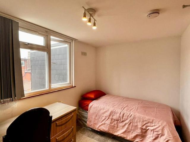 Room for rent in Stirchley, West Midlands