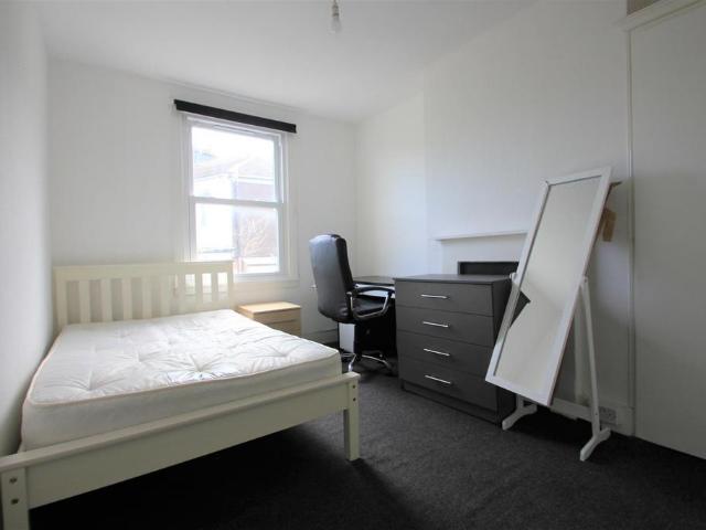 Room for rent in Round Hill, Brighton & Hove