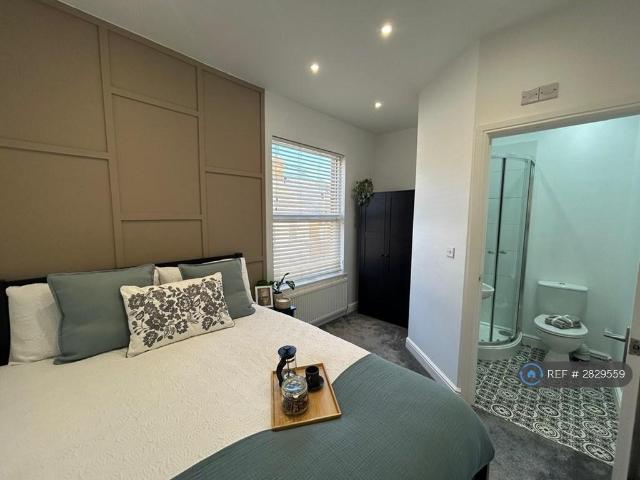 Room for rent in New Bilton