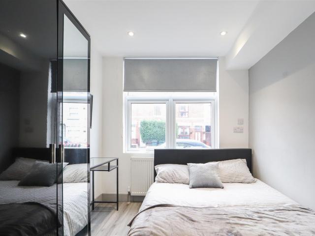 Room for rent in Ball Hill, West Midlands
