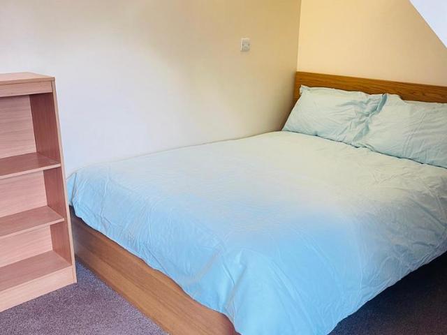 Room for rent in Yiewsley, Greater London
