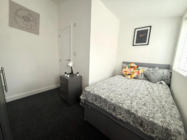 Room for rent in Mayer's Green, West Bromwich