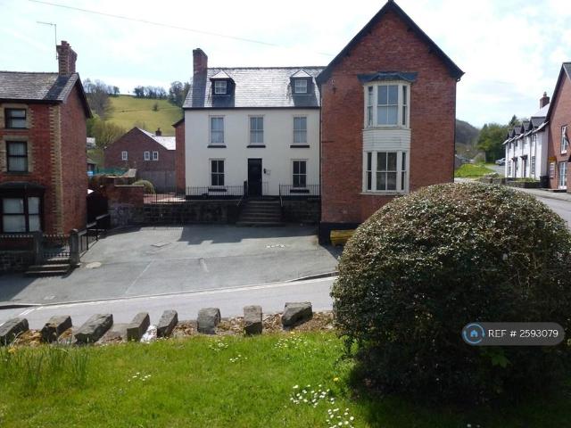 Flat for rent in Llanfair Caereinion, Wales