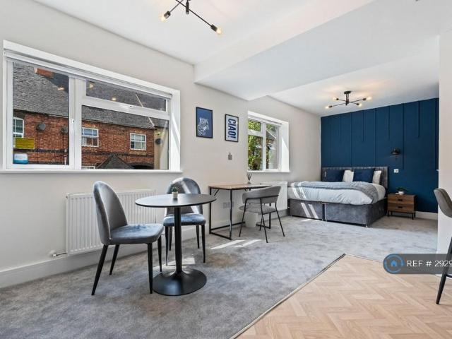Room for rent in Gun Hill, Warwickshire