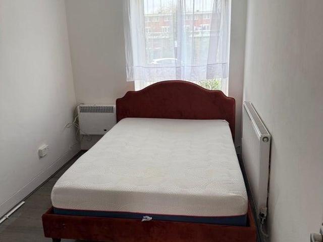 Room for rent in Glyndon, Plumstead