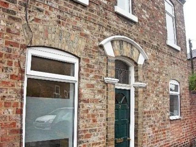 Room for rent in High Field, York
