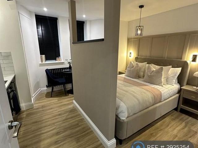 Room for rent in Phippsville, Northampton