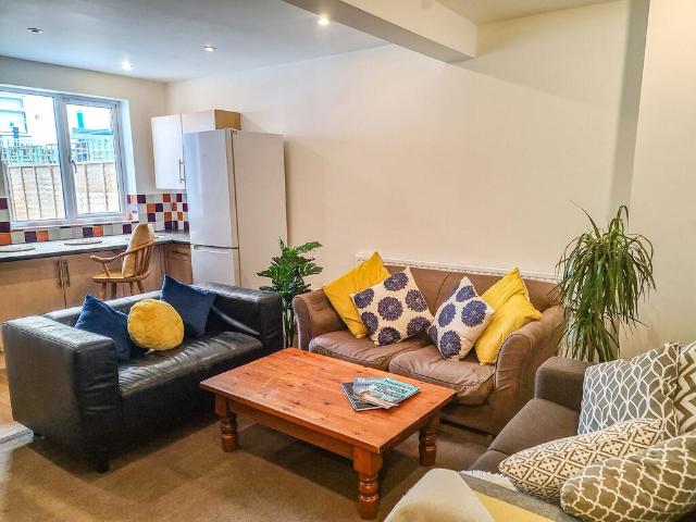 Room for rent in Heigham Grove, East Bank