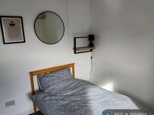 Room for rent in Roseworthy, Cornwall