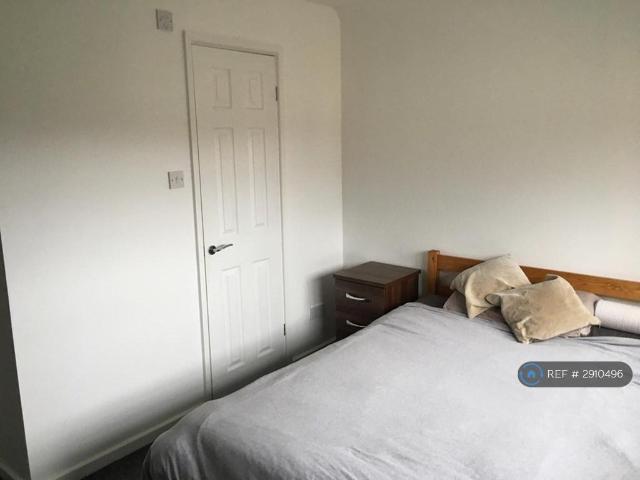 Room for rent in Great Linford, Milton Keynes