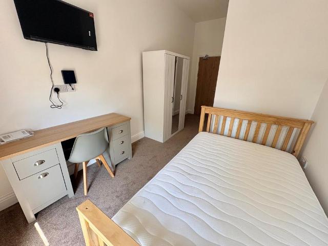 Room for rent in St Helens