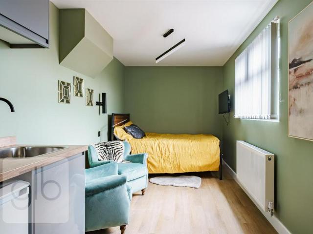 Room for rent in West Midlands