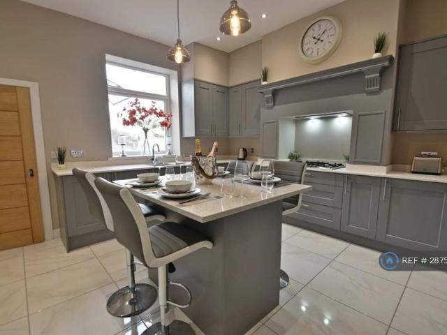 Room for rent in Wood Top, Irwell Vale