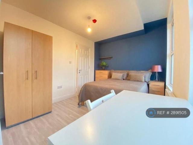 Room for rent in Red Hill, Surrey