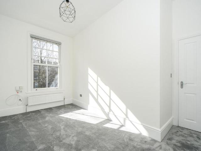 Room for rent in Horn Park, Greater London