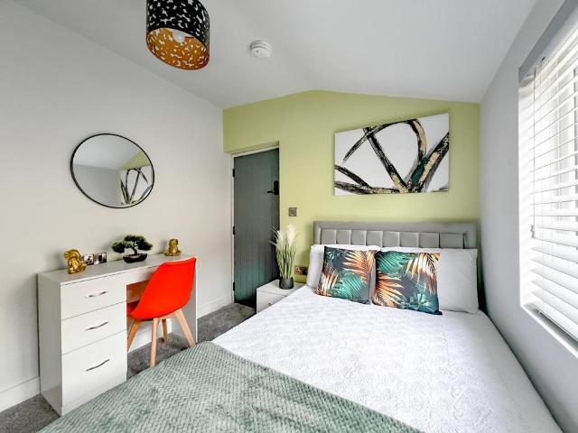 Room for rent in Kingswood, Cadbury Heath