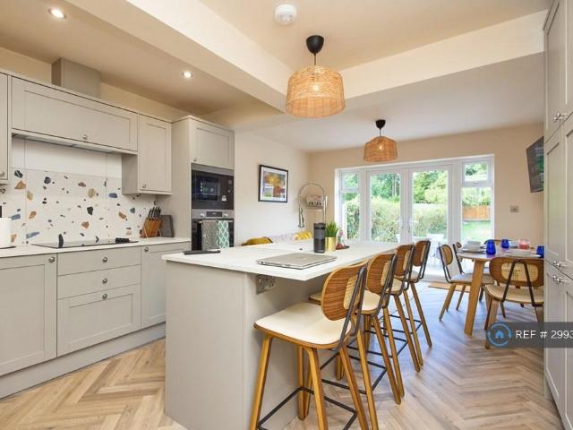 Room for rent in Olton, West Midlands