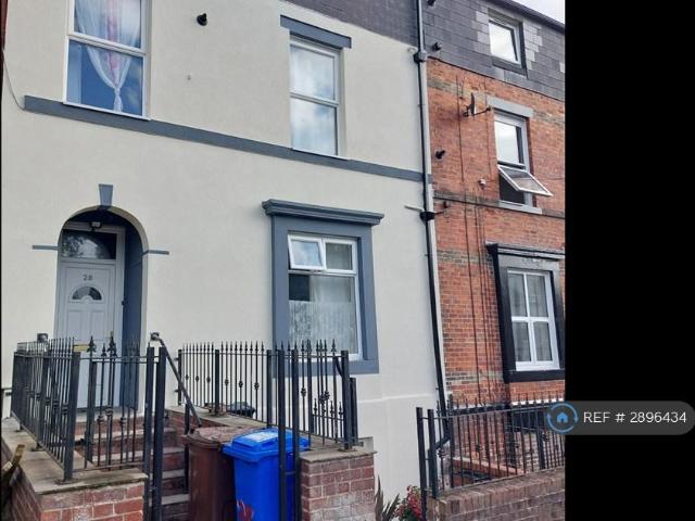 Room for rent in Saint George's, Isle Of Man