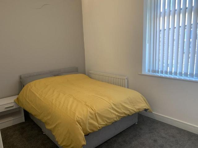 Room for rent in Worsbrough Common, Worsbrough