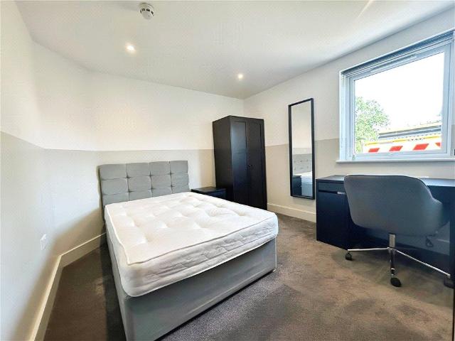 Room for rent in Westborough