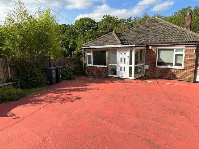 Room for rent in Maypole, Monks Orchard