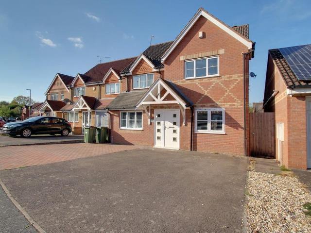 Room for rent in Pinfold, Leicestershire