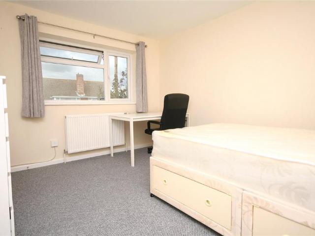 Room for rent in Fiddler's Green, Golden Valley