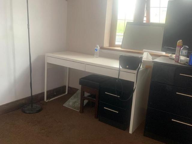 Room for rent in Newbury Park, Greater London