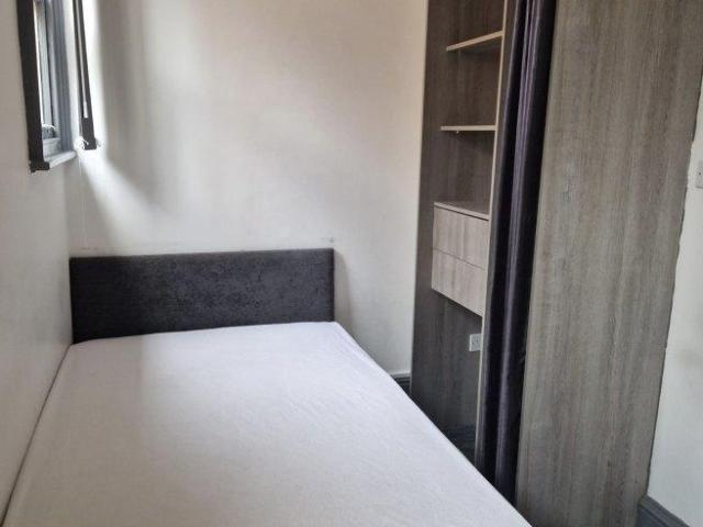 Room for rent in Highfields, Old Wharf
